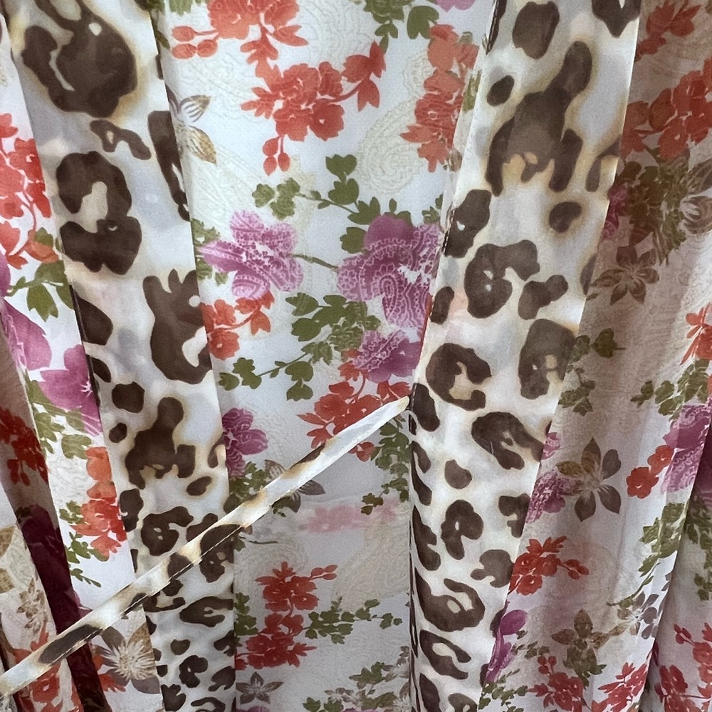 SzXL Valerie Stevens Leopard Floral Kimono - Picture 6 of 9